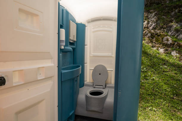 Best Portable toilet rental cost  in Watervliet, MI